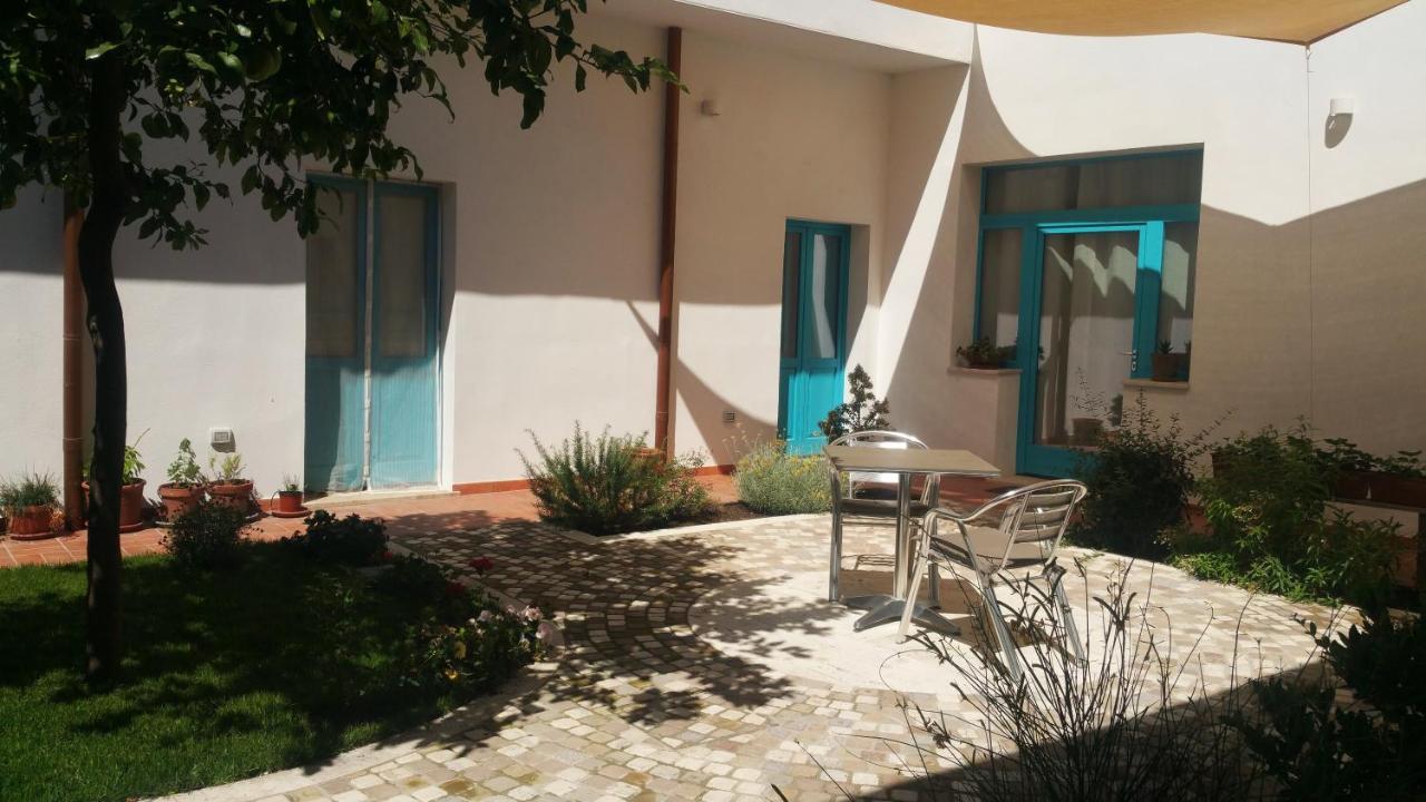 B&B-Le Rondini Monserrato Exteriör bild